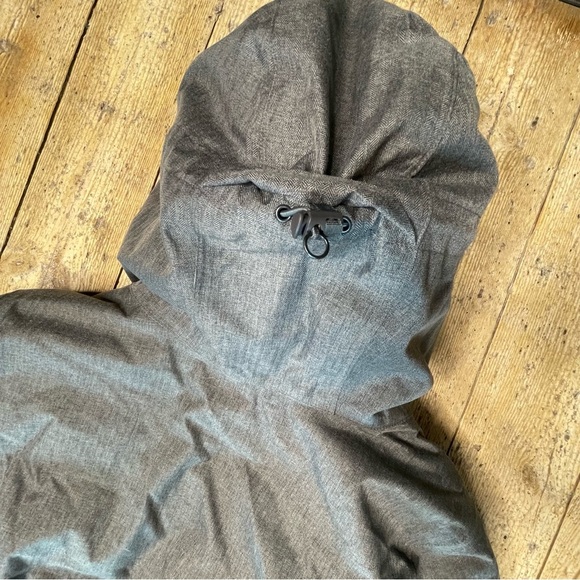 Eddie Bauer Superior 3.0 Down Parka L NWT Gray Charcoal Gorpcore Winter Coat - Picture 9 of 16